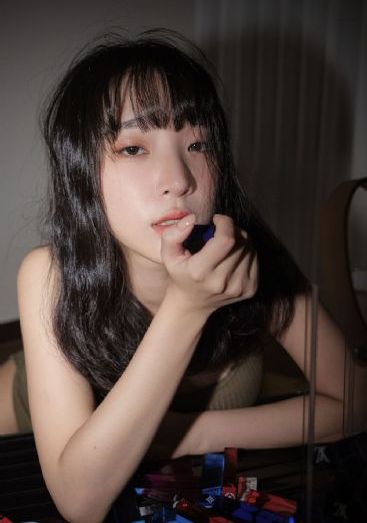 裸体女仆被捆绑着视频_BD国语电影完整版