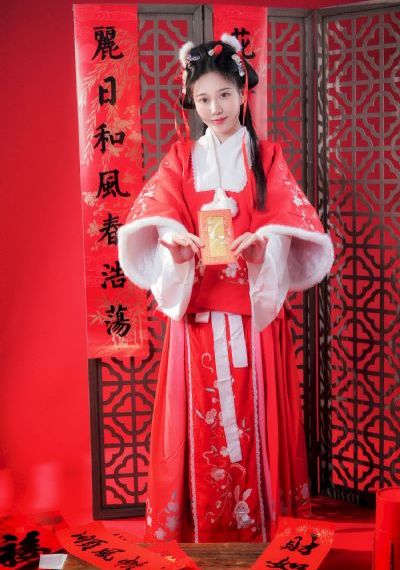 师尊在森林深处被藤蔓_1080免费播放