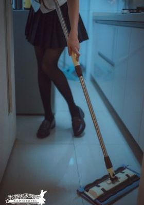男士下面硬了的视频_剧情片免费观看